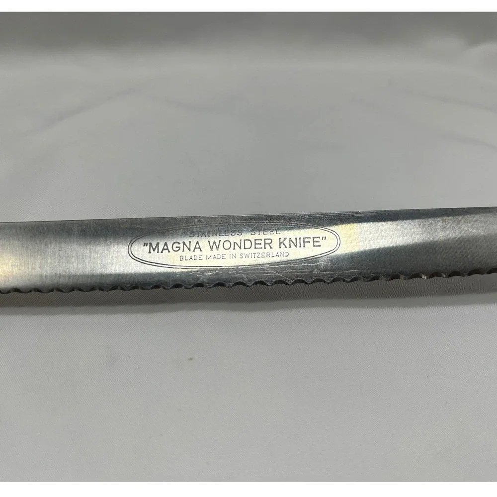 Vintage Magic-Hone Serrated Bread Knife Cream Handle Stainless Steel USA Made‎